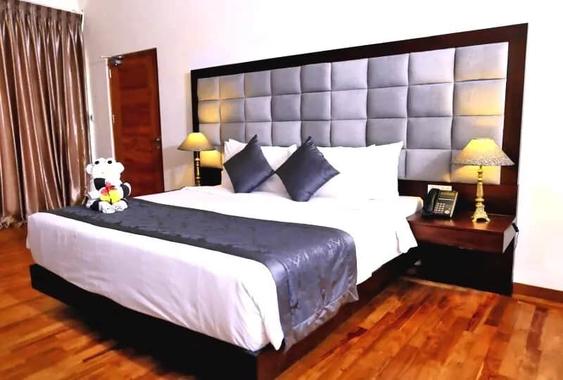 Executive-Suite - Amaranthe Bay